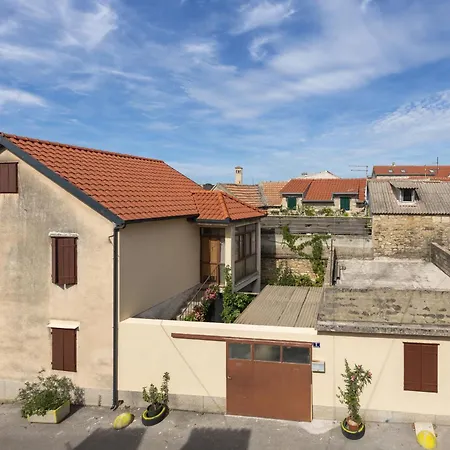 Fjaka Stone House Kastela