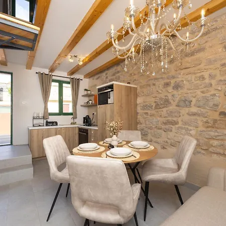 Fjaka Stone House 아파트 Kaštela